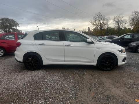 Fiat Tipo 1.4 MPI Lounge Hatchback 5dr Petrol Manual Euro 6 (95 ps) - U184035