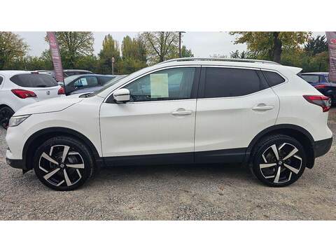 Nissan Qashqai 1.5 dCi Tekna SUV 5dr Diesel Manual Euro 6 (s/s) (110 ps) - U184081