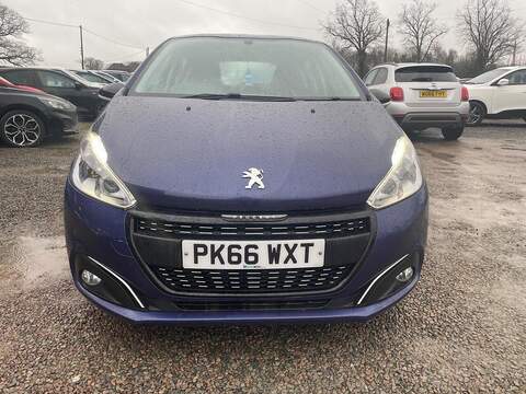Peugeot 208 1.2 PureTech XS White Hatchback 5dr Petrol Manual Euro 6 (82 ps) - U184090