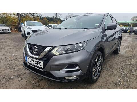 Nissan Qashqai 1.3 DIG-T N-Connecta SUV 5dr Petrol Manual Euro 6 (s/s) (160 ps) - U184197