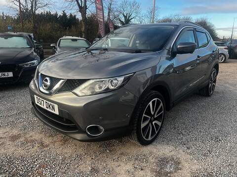 Nissan Qashqai 1.6 dCi Tekna SUV 5dr Diesel Manual 2WD Euro 6 (s/s) (130 ps) - U184232