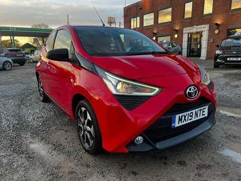 Toyota AYGO 1.0 VVT-i x-trend Hatchback 5dr Petrol Manual Euro 6 (Safety Sense) (71 ps) - U184264