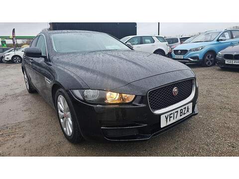 Jaguar XE 2.1 E250 CDI AMG Sport Saloon 4dr Diesel G-Tronic+ Euro 5 (s/s) (204 ps)