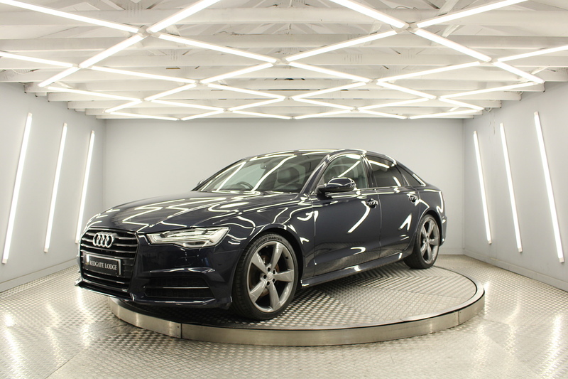 Audi A6 Saloon 2.0 TDI ultra Black Edition Saloon 4dr Diesel Manual Euro 6 (s/s) (190 ps) - U12646