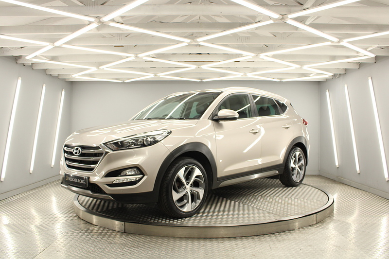 Hyundai TUCSON 2.0 CRDi Premium SUV 5dr Diesel Auto 4WD Euro 6 (136 ps) - U12692