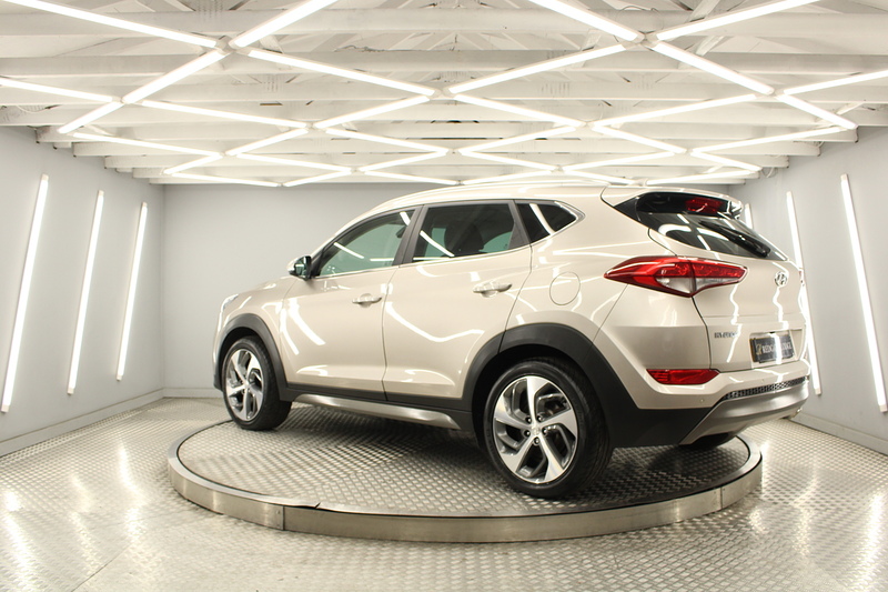 Hyundai TUCSON 2.0 CRDi Premium SUV 5dr Diesel Auto 4WD Euro 6 (136 ps) - U12692