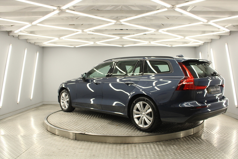 Volvo V60 2.0 D3 Momentum Estate 5dr Diesel Manual Euro 6 (s/s) (150 ps) - U12746