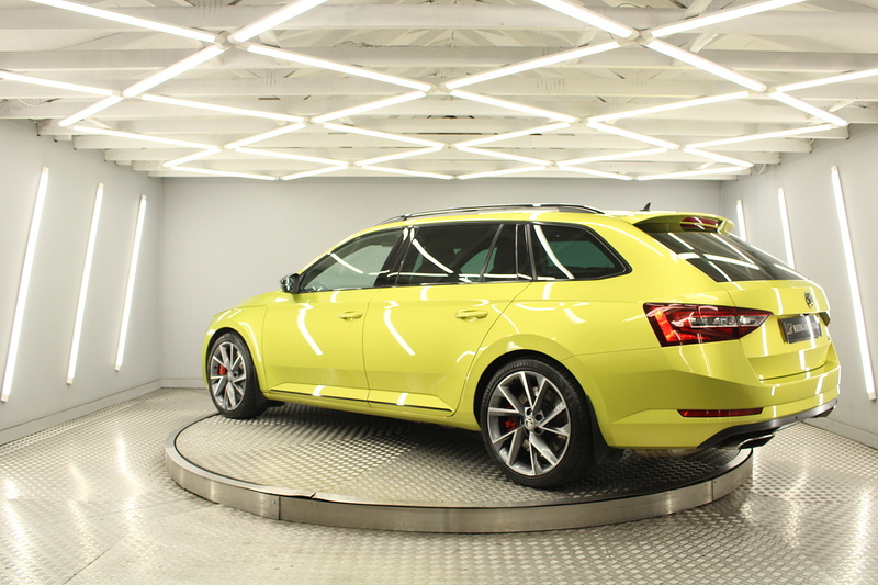 Skoda Superb 2.0 TSI SportLine Estate 5dr Petrol DSG 4WD Euro 6 (s/s) (280 ps) - U12755