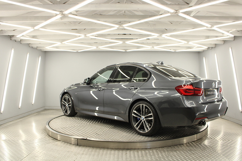 BMW 3 Series 2.0 320d M Sport Shadow Edition Saloon 4dr Diesel Auto Euro 6 (s/s) (190 ps) - U12762