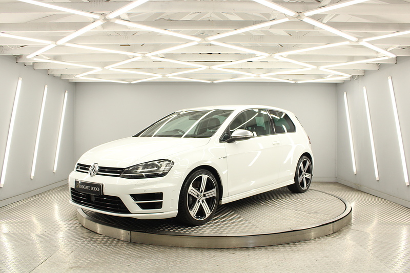 Volkswagen Golf 2.0 TSI BlueMotion Tech R Hatchback 3dr Petrol Manual 4Motion Euro 6 (s/s) (300 ps) - U12784