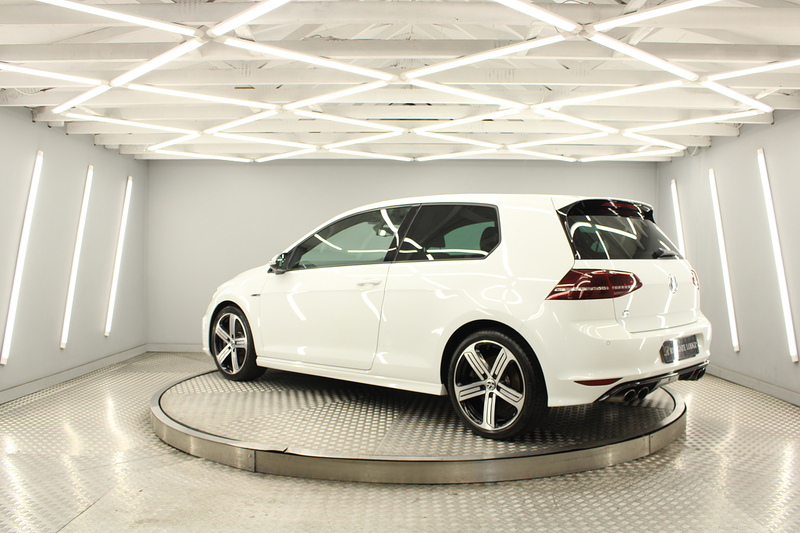 Volkswagen Golf 2.0 TSI BlueMotion Tech R Hatchback 3dr Petrol Manual 4Motion Euro 6 (s/s) (300 ps) - U12784