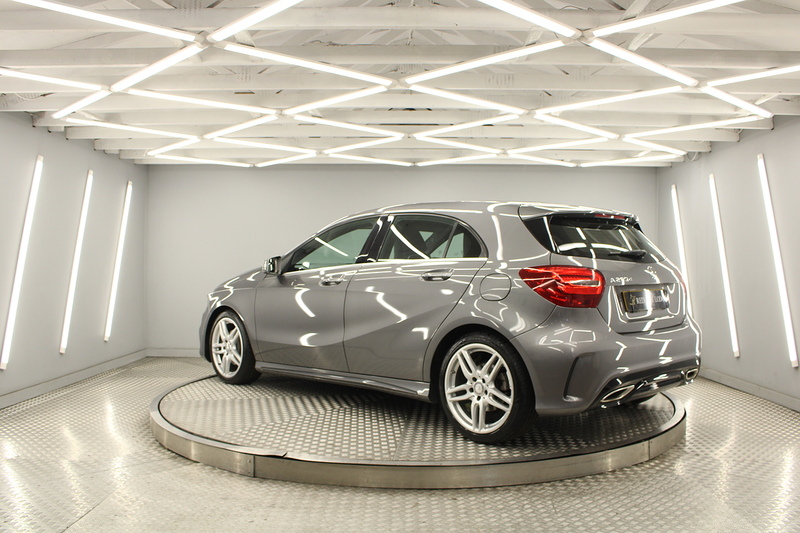 Mercedes-Benz A Class 2.1 A200d AMG Line Hatchback 5dr Diesel 7G-DCT Euro 6 (s/s) (136 ps) - U12796