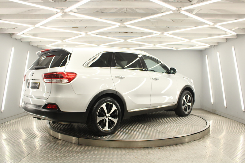 Kia Sorento 2.2 CRDi KX-3 SUV 5dr Diesel Manual AWD Euro 6 (s/s) (197 bhp) - U12814