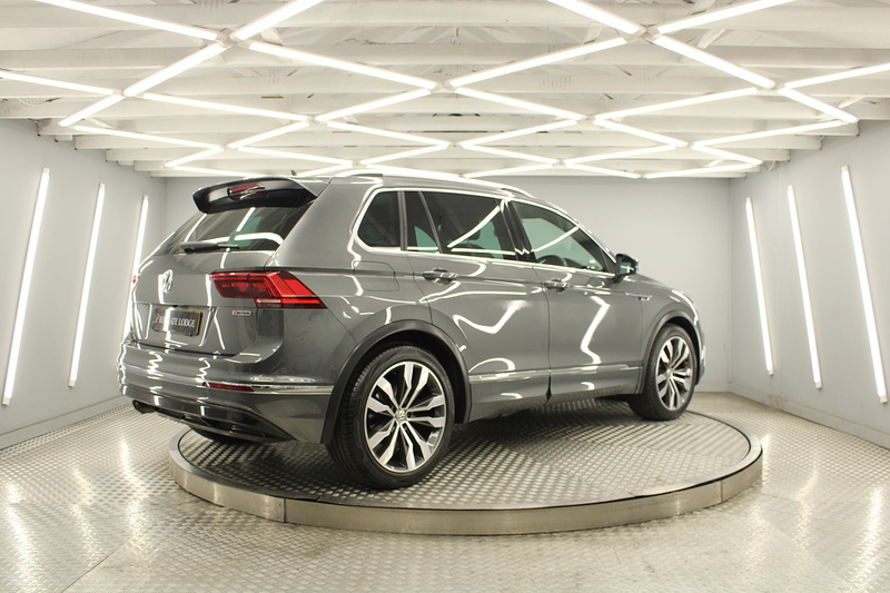 Volkswagen Tiguan 2.0 TDI R-Line Tech SUV 5dr Diesel DSG 4Motion Euro 6 (s/s) (190 ps) - U12818