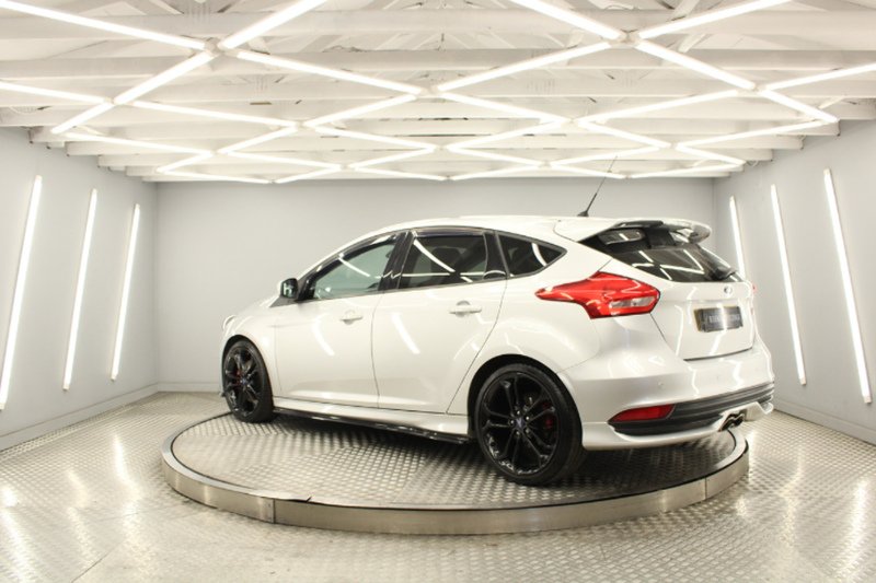 Ford Focus 2.0 TDCi ST-3 Hatchback 5dr Diesel Manual Euro 6 (s/s) (185 ps) - U12822