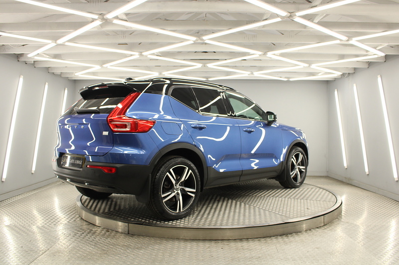 Volvo XC40 1.5h T4 Recharge 10.7kWh R-Design SUV 5dr Petrol Plug-in Hybrid Auto Euro 6 (s/s) (211 ps) - U12831