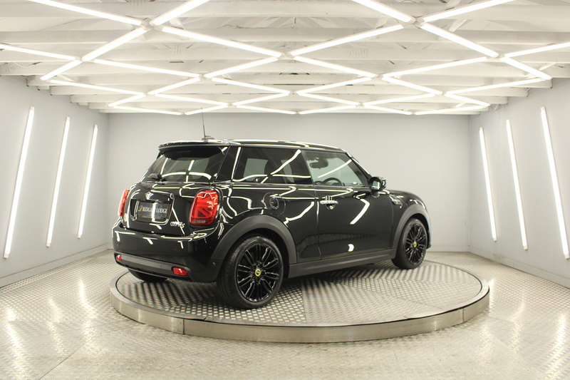 MINI Electric Hatch Cooper SE 32.6kWh Level 2 Hatchback 3dr Electric Auto (184 ps) - U12853