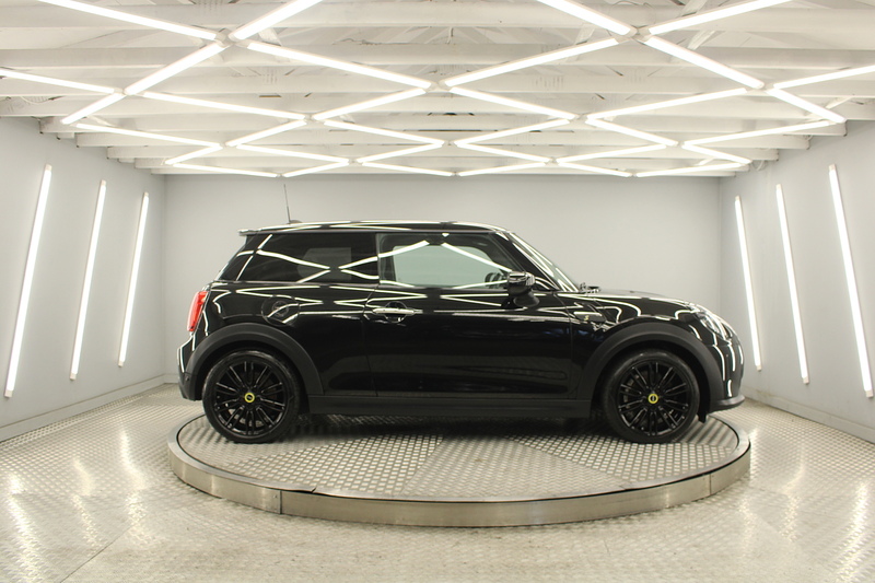 MINI Electric Hatch Cooper SE 32.6kWh Level 2 Hatchback 3dr Electric Auto (184 ps) - U12853