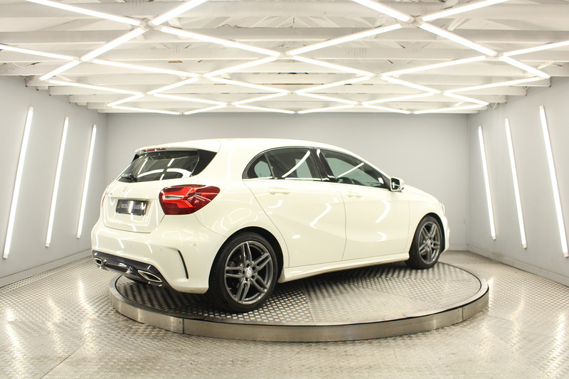 Mercedes-Benz A Class 2.1 A200d AMG Line (Premium) Hatchback 5dr Diesel 7G-DCT Euro 6 (s/s) (136 ps) - U12884