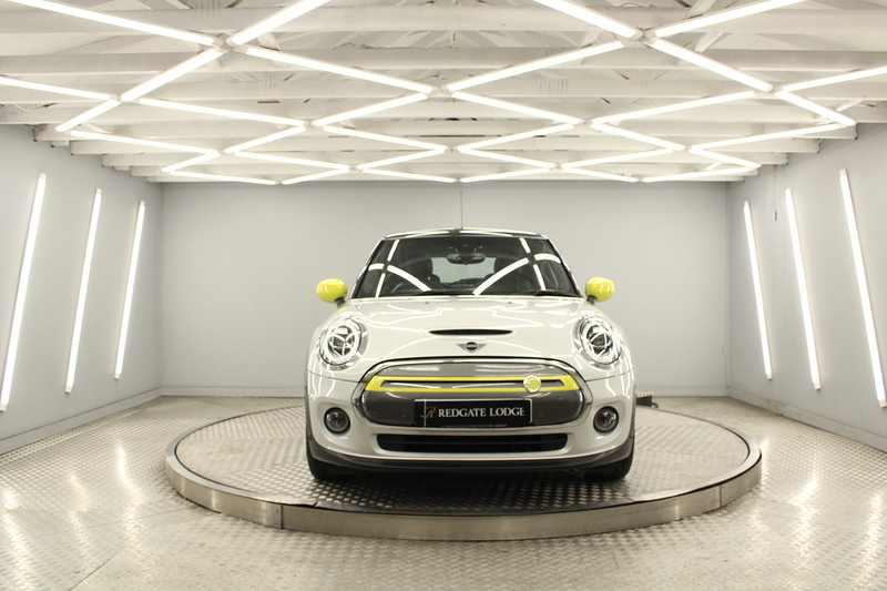 MINI Electric Hatch Cooper SE 32.6kWh Level 3 Hatchback 3dr Electric Auto (184 ps) - U12942