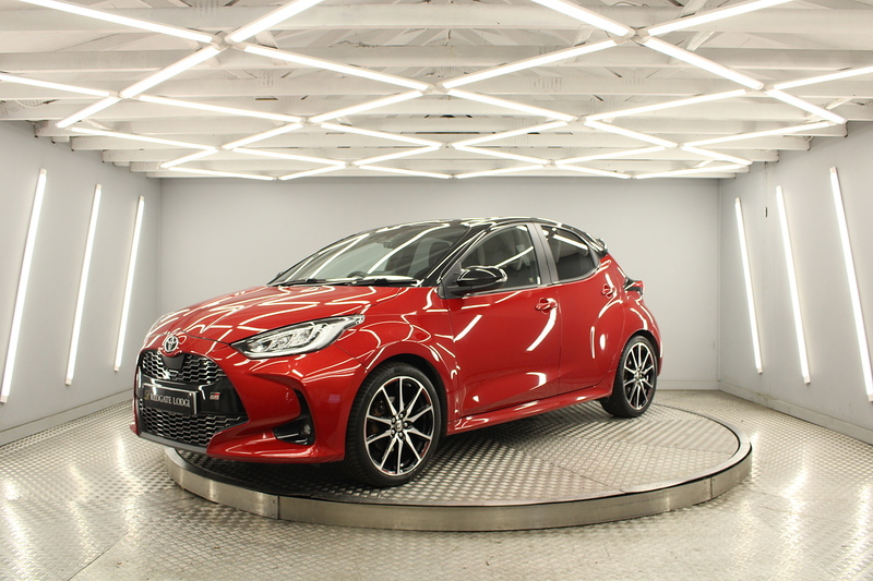 Toyota Yaris 1.5 VVT-h GR SPORT Hatchback 5dr Petrol Hybrid E-CVT Euro 6 (s/s) (116 ps) - U12944