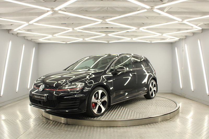 Volkswagen Golf 2.0 TSI BlueMotion Tech GTI Performance Hatchback 3dr Petrol DSG Euro 6 (s/s) (230 ps) - U13054