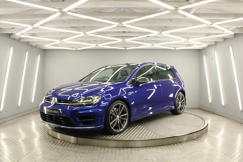 Volkswagen Golf 2.0 TSI BlueMotion Tech R Hatchback 5dr Petrol DSG 4Motion Euro 6 (s/s) (300 ps) - U13112