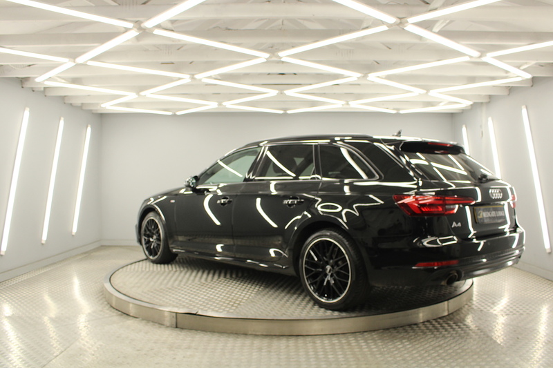 Audi A4 Avant 2.0 TFSI Black Edition Estate 5dr Petrol S Tronic Euro 6 (s/s) (190 ps) - U13115