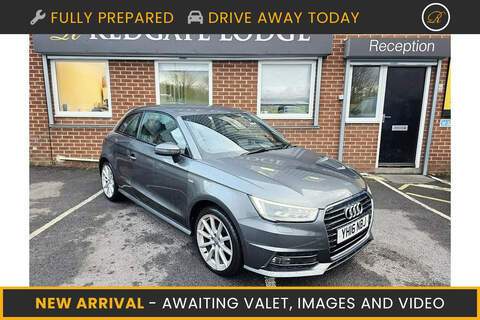 Audi A1 2.0 TFSI Sportback 5dr Petrol S Tronic quattro Euro 6 (s/s) (310 ps)