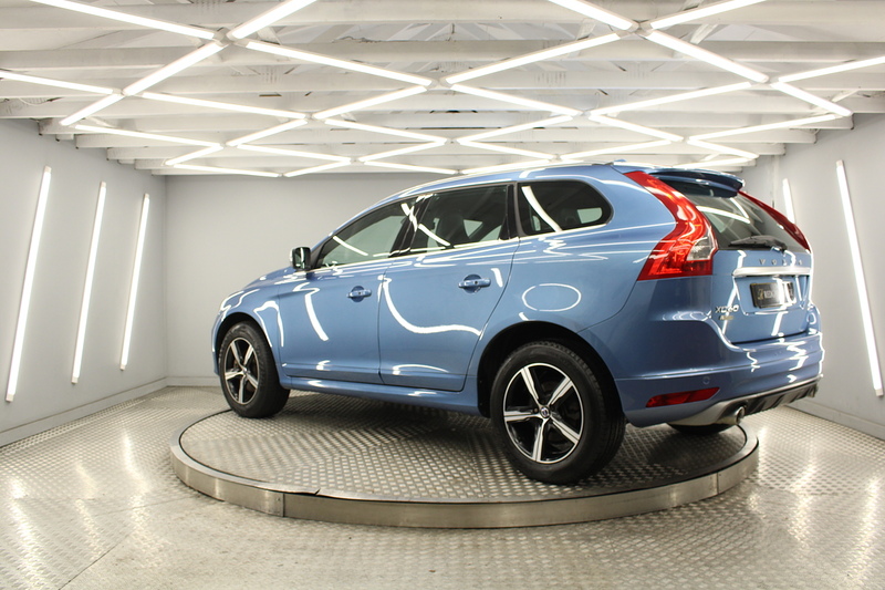 Volvo XC60 2.4 D5 R-Design Lux Nav SUV 5dr Diesel Auto AWD Euro 6 (s/s) (220 ps) - U13126