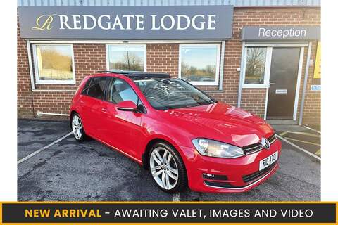 Volkswagen Golf e-Boost 77kWh V3 Hatchback 5dr Electric Auto (4 Seat) (230 ps)