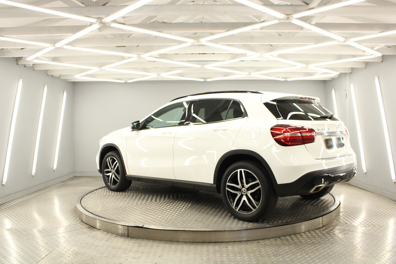 Mercedes-Benz GLA 1.6 GLA180 Urban Edition SUV 5dr Petrol Manual Euro 6 (s/s) (122 ps) - U13229