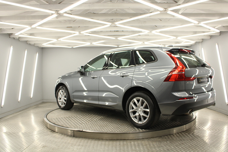 Volvo XC60 2.0 D4 Momentum SUV 5dr Diesel Auto AWD Euro 6 (s/s) (190 ps) - U13240