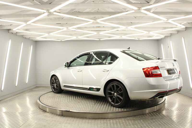 Skoda Octavia 2.0 TDI vRS Hatchback 5dr Diesel DSG Euro 6 (s/s) (SNav) (184 ps) - U13243