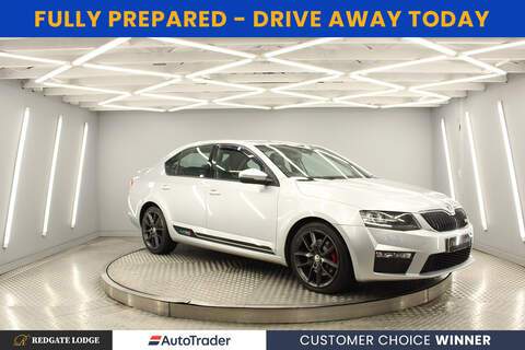 Skoda Octavia Cooper SE 32.6kWh Level 3 Hatchback 3dr Electric Auto (184 ps)