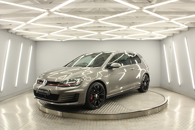 Volkswagen Golf 2.0 TSI BlueMotion Tech GTI Performance Hatchback 3dr Petrol DSG Euro 6 (s/s) (230 ps) - U13247