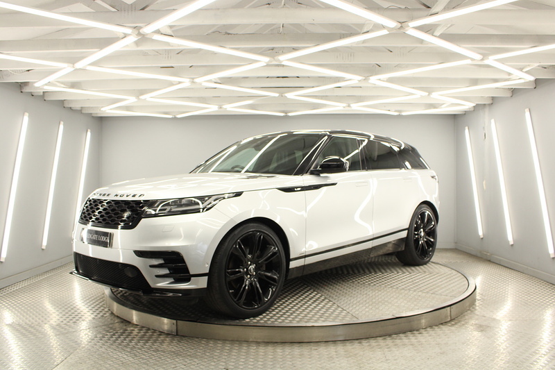 Land Rover Range Rover Velar 3.0 D300 R-Dynamic HSE SUV 5dr Diesel Auto 4WD Euro 6 (s/s) (300 ps) - U13277