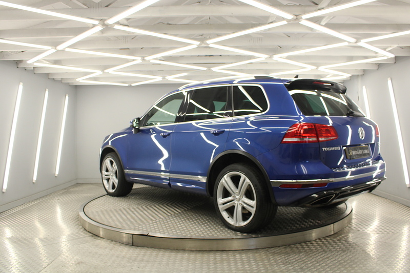 Volkswagen Touareg 3.0 TDI V6 BlueMotion Tech R-Line Plus SUV 5dr Diesel Tiptronic 4WD Euro 6 (s/s) (262 ps) - U13284