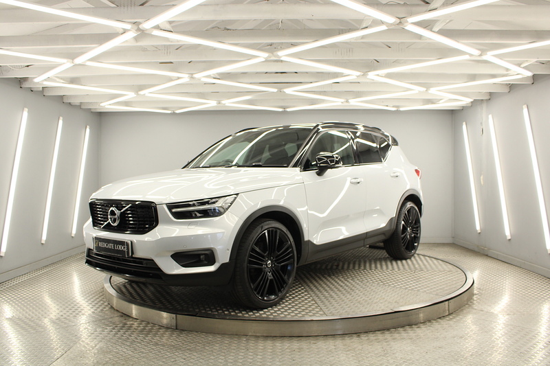 Volvo XC40 2.0 T5 R-Design Pro SUV 5dr Petrol Auto AWD Euro 6 (s/s) (247 ps) - U13396