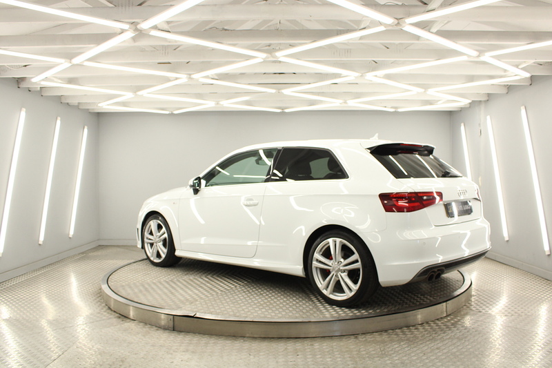 Audi A3 1.4 TFSI CoD S line Hatchback 3dr Petrol S Tronic Euro 6 (s/s) (Nav) (150 ps) - U13419