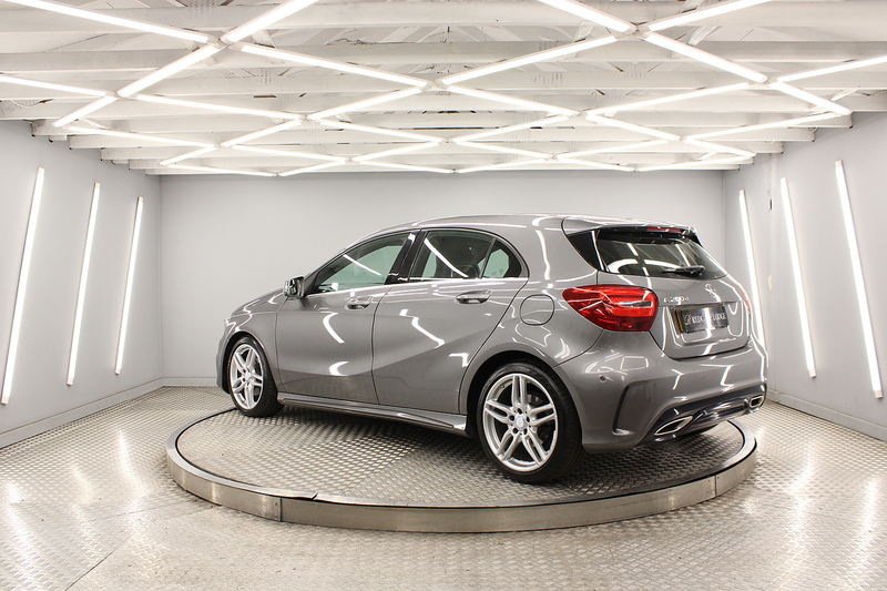 Mercedes-Benz A Class 2.1 A200d AMG Line (Executive) Hatchback 5dr Diesel 7G-DCT Euro 6 (s/s) (136 ps) - U13521