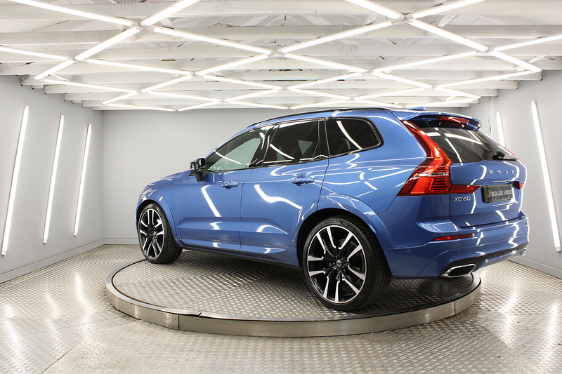 Volvo XC60 2.0 B5 MHEV R-Design Pro SUV 5dr Diesel Hybrid Auto AWD Euro 6 (s/s) (235 ps) - U13529