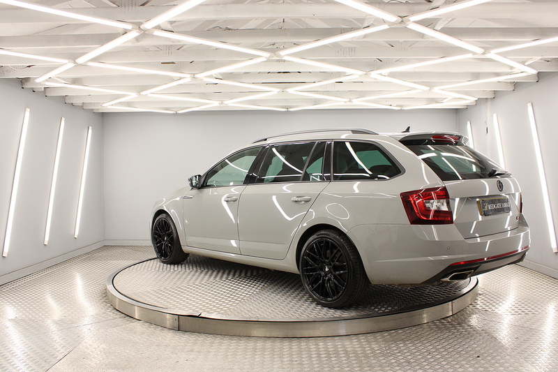 Skoda Octavia 2.0 TSI GPF vRS Estate 5dr Petrol Manual Euro 6 (s/s) (245 ps) - U13539