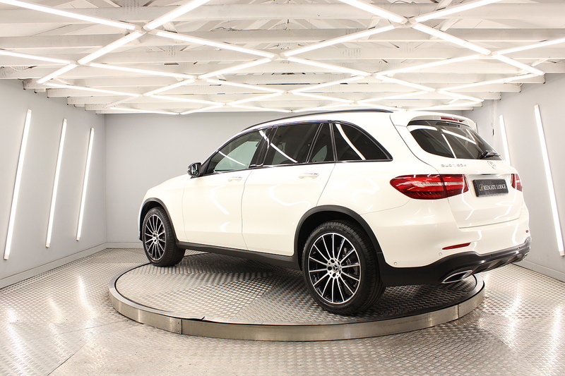 Mercedes-Benz GLC 2.1 GLC250d AMG Line (Premium Plus) SUV 5dr Diesel G-Tronic+ 4MATIC Euro 6 (s/s) (204 ps) - U13557
