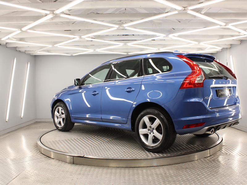 Volvo XC60 2.4 D4 R-Design Nav SUV 5dr Diesel Auto AWD Euro 6 (s/s) (190 ps) - U13607