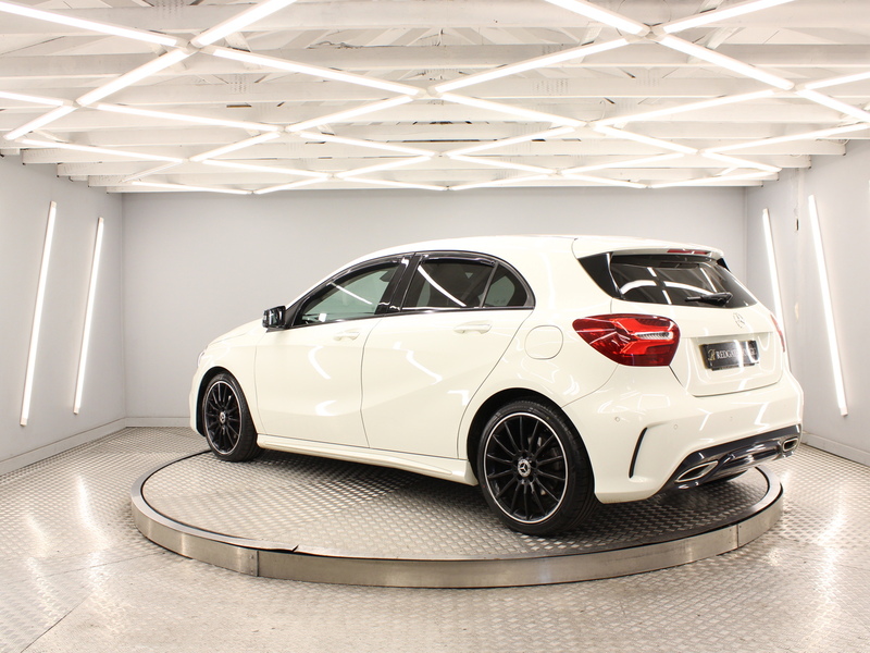 Mercedes-Benz A Class 2.1 A200d AMG Line (Premium Plus) Hatchback 5dr Diesel 7G-DCT Euro 6 (s/s) (136 ps) - U13615