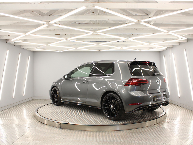 Volkswagen Golf 2.0 TSI R Hatchback 3dr Petrol Manual 4Motion Euro 6 (s/s) (310 ps) - U13682