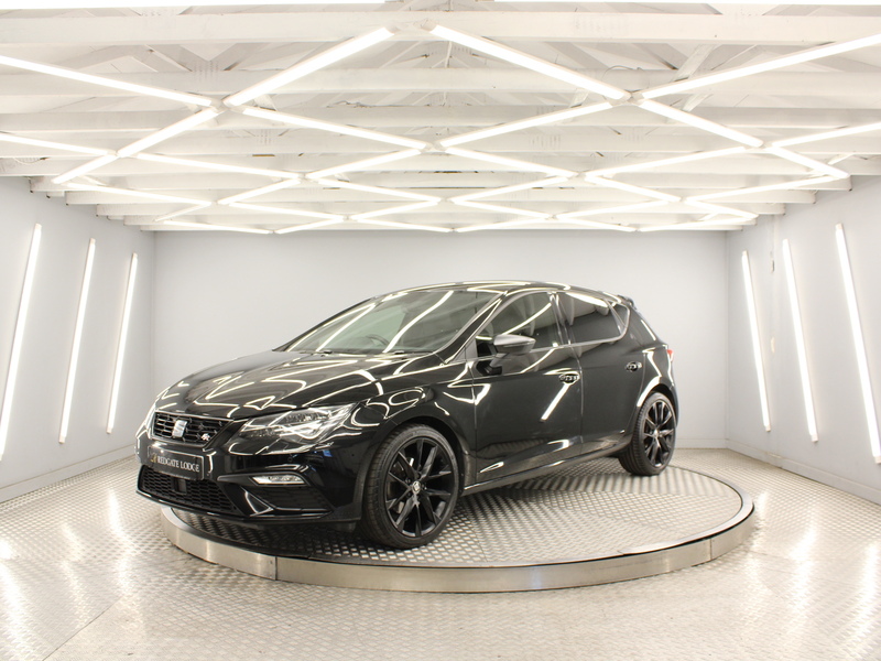 SEAT Leon TDI FR Black Edition Hatchback 2.0 Automatic Diesel - U13688