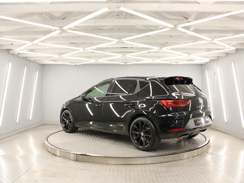 SEAT Leon TDI FR Black Edition Hatchback 2.0 Automatic Diesel - U13688