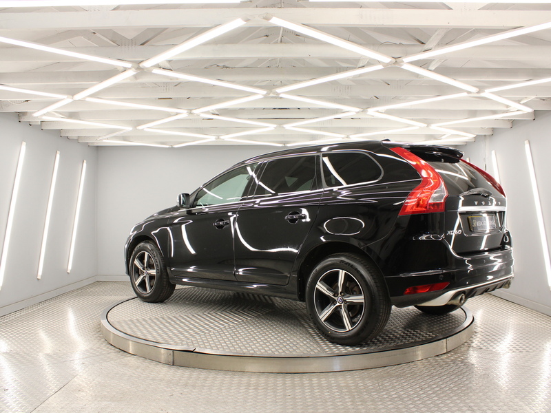 Volvo XC60 2.4 D5 R-Design Nav SUV 5dr Diesel Auto AWD Euro 6 (s/s) (220 ps) - U13698